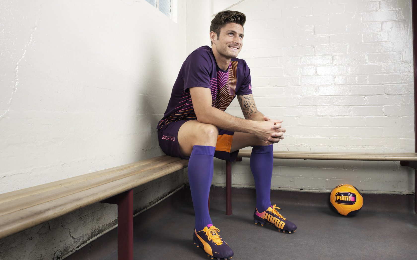 中国足球是否应该引入联赛升降级改革,要是中国足球队真正能跻身